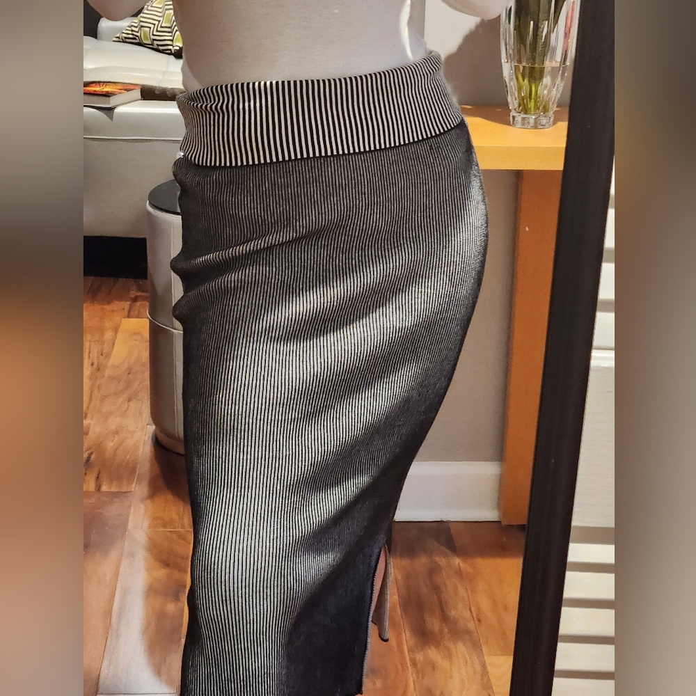 DKNY striped skirt w foldover waist